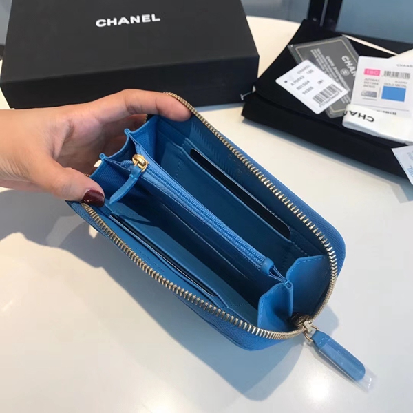 シャネル財布着用イメージ